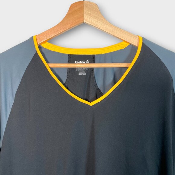Reebok Long Sleeve Shirt XL Workout Yoga Running Black Gray V-neck - Picture 3 of 8